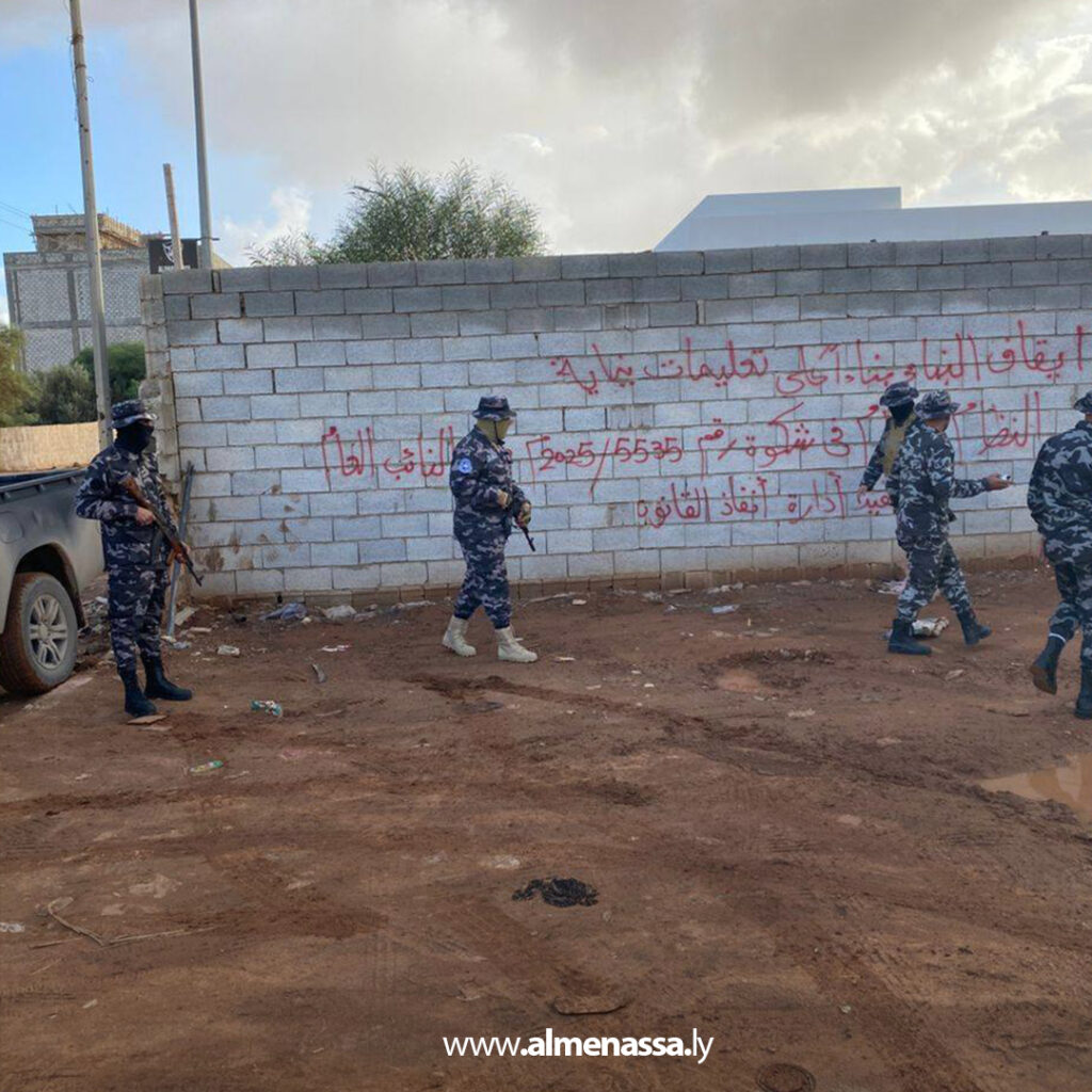 Extra 14.jpg6 14 إدارة إنفاذ القانون توقف أعمال بناء وتقسيم غير قانونية بمنطقة الرحبة