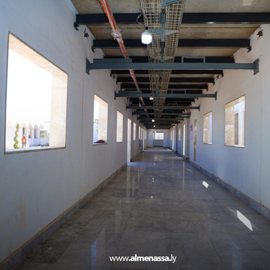 Extra 143.jpg11 143 رئيس الحكومة ومدير عام صندوق التنمية يجريان جولة تفقدية لعدد من المرافق الحيوية في براك الشاطئ