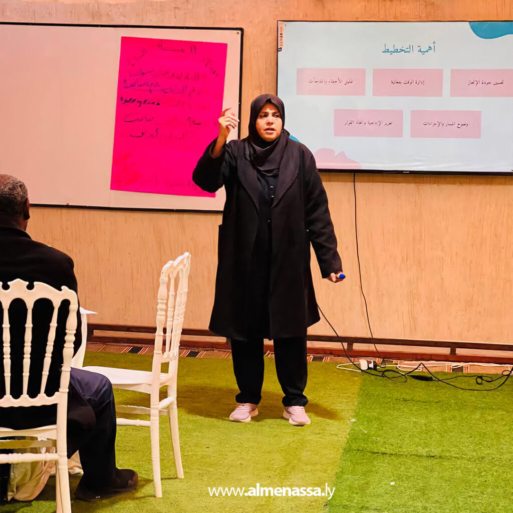 Extra 155 ورشة عمل بالقرضة لتطوير مهارات إعداد الخطط والتقارير الوظيفية لموظفي مراقبة التعليم