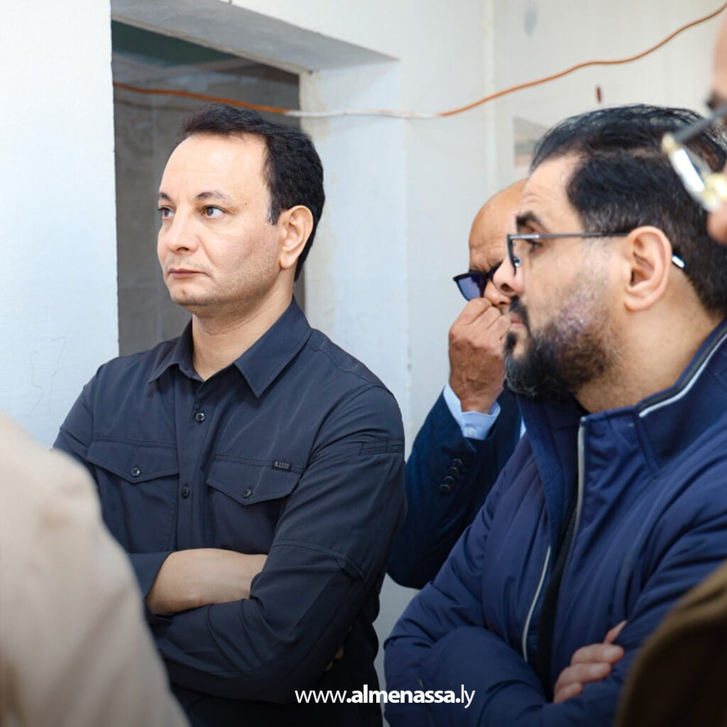 Extra 18.jpg12 18 رئيس الحكومة ومدير عام صندوق التنمية يجريان جولة تفقدية لعدد من المرافق الحيوية في براك الشاطئ