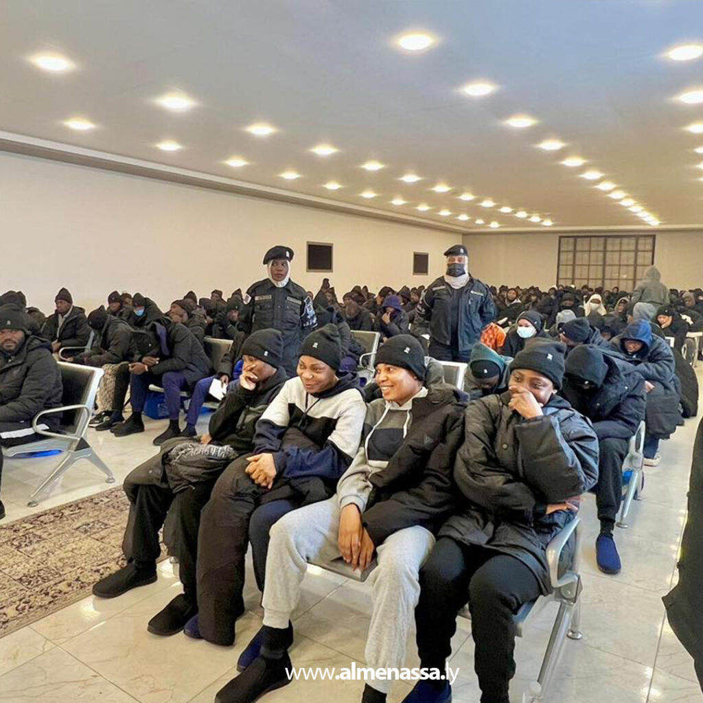 Extra 18.jpg1 18 مكافحة الهجرة: ترحيل مهاجرين من طرابلس إلى نيجيريا