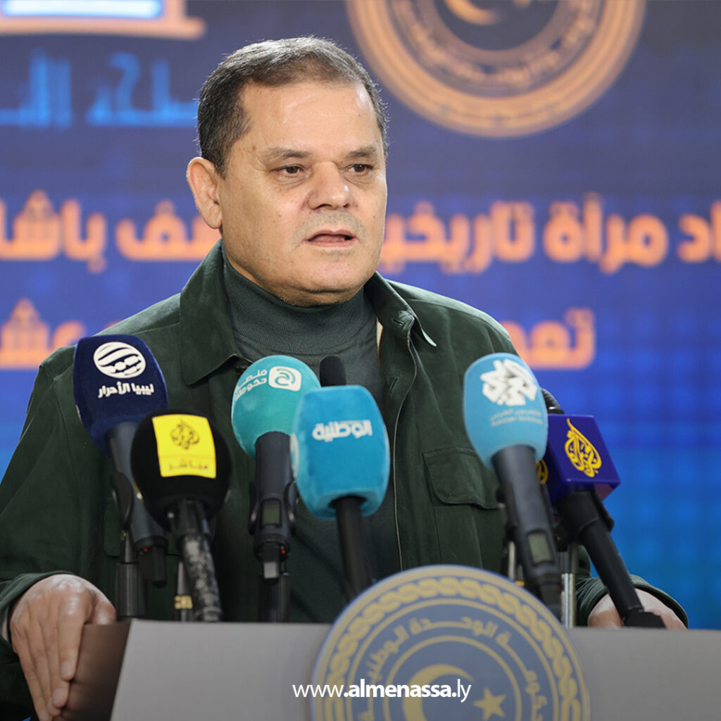 Extra 18.jpg2 18 بحضور الدبيبة .. مصلحة الآثار تتسلم مرآة قرمانلية نادرة تعود للقرن التاسع عشر