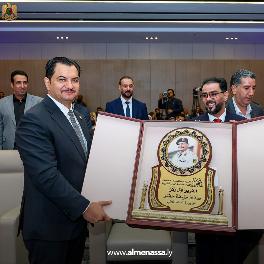 Extra 2.jpg1111111 2 نائب القائد العام للقوات المسلحة يشارك في مراسم أداء القسم للمجالس البلدية المنتخبة