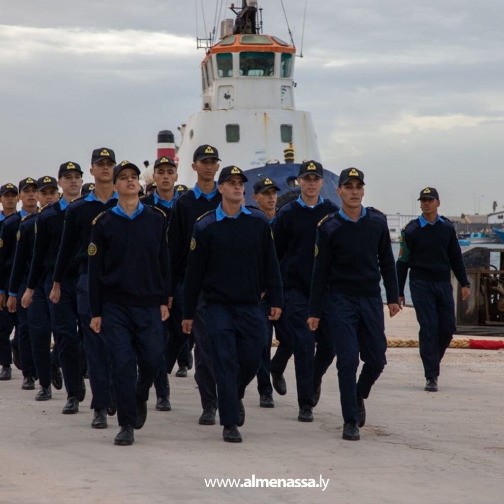 Extra 2.jpg1111111111111 2 طلبة الكلية البحرية يقومون بزيارة قاعدة بنغازي البحرية ضمن برنامج التدريب العملي
