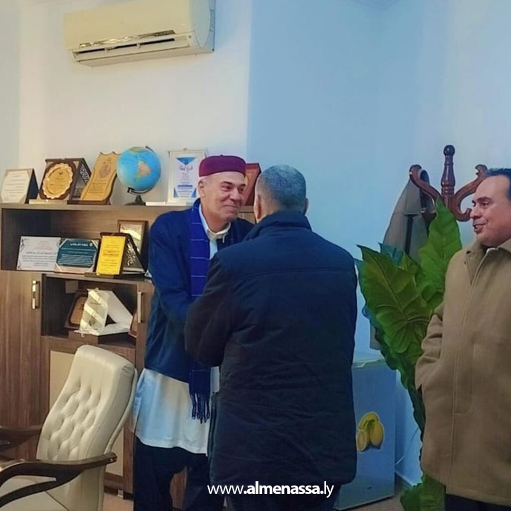 Extra 2.jpg21 2 وفد قبيلة العواقير يزور وزير الخدمة المدنية ويؤكد دعمه لجهود الإصلاح الإداري