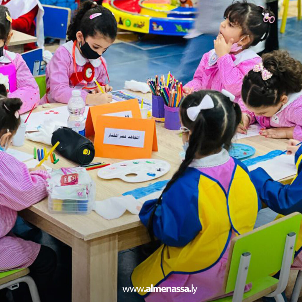 Extra 21.jpg4 21 مراقبة تعليم طرابلس تنظم مسابقة الفنون التشكيلية لرياض الأطفال تحت شعار "طفل يرسم… وطن يزهر"