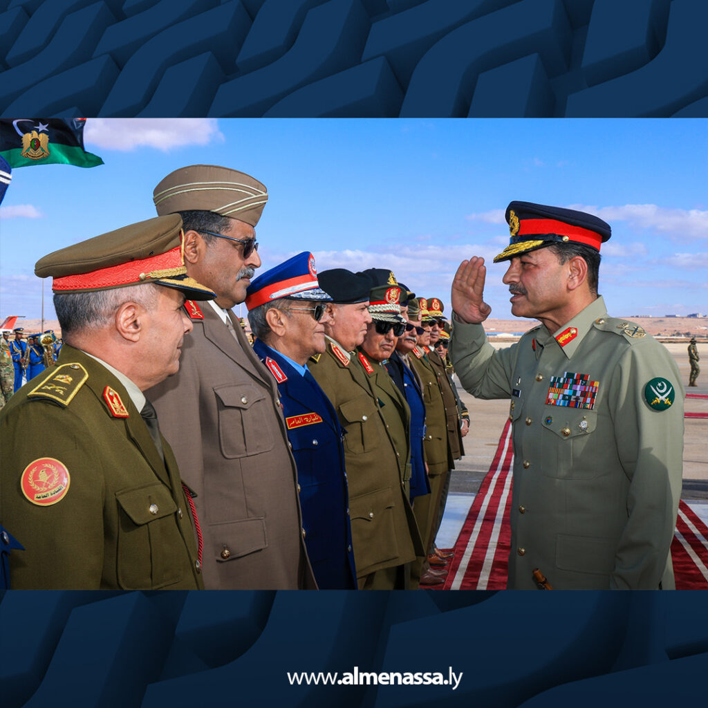 Extra 23.jpg9 23 القائد العام يستقبل قائد الجيش الباكستاني تعزيزا للتعاون العسكري والعلاقات الثنائية
