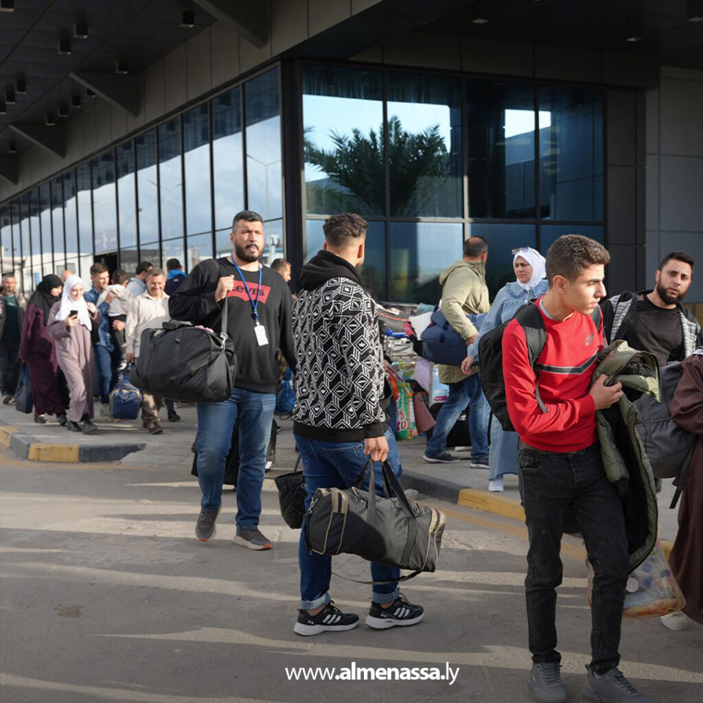 Extra 26.jpg4 26 داخلية الوحدة ترحل مجموعة من المهاجرين السوريين غير النظاميين