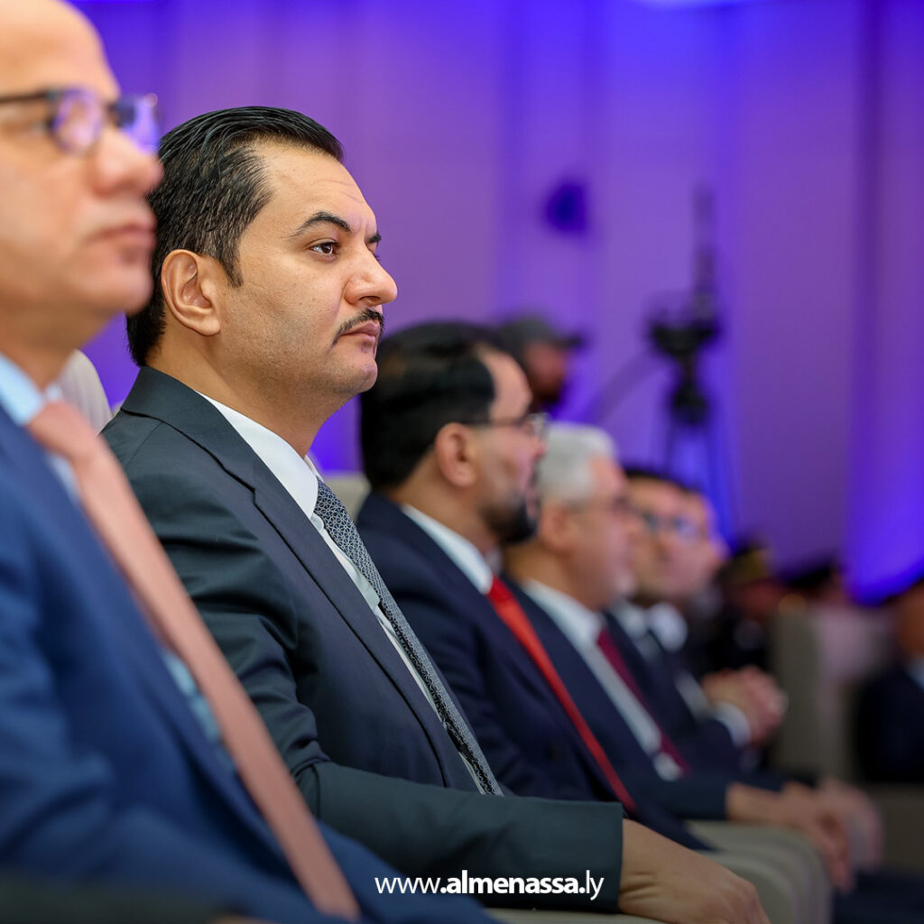 Extra 3.jpg11111 3 نائب القائد العام للقوات المسلحة يشارك في مراسم أداء القسم للمجالس البلدية المنتخبة