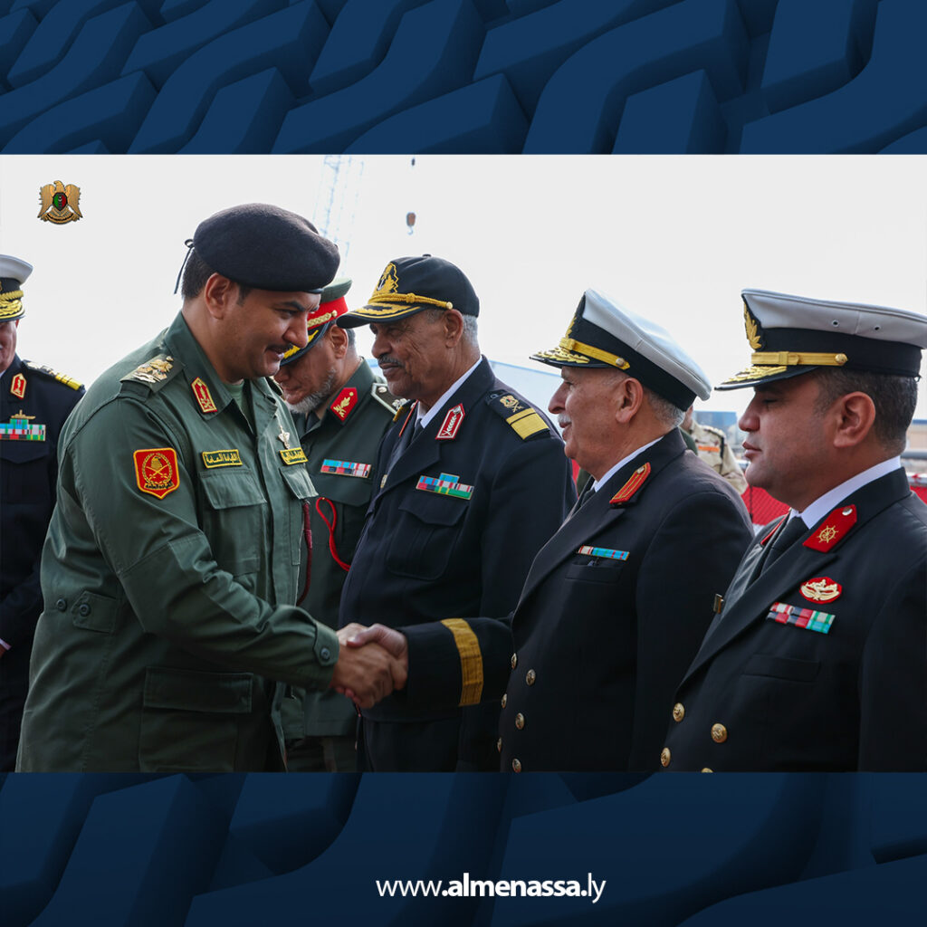 Extra 3.jpg28 3 نائب القائد العام يزور الفرقاطة المصرية "سجم بورسعيد 976" بقاعدة بنغازي البحرية