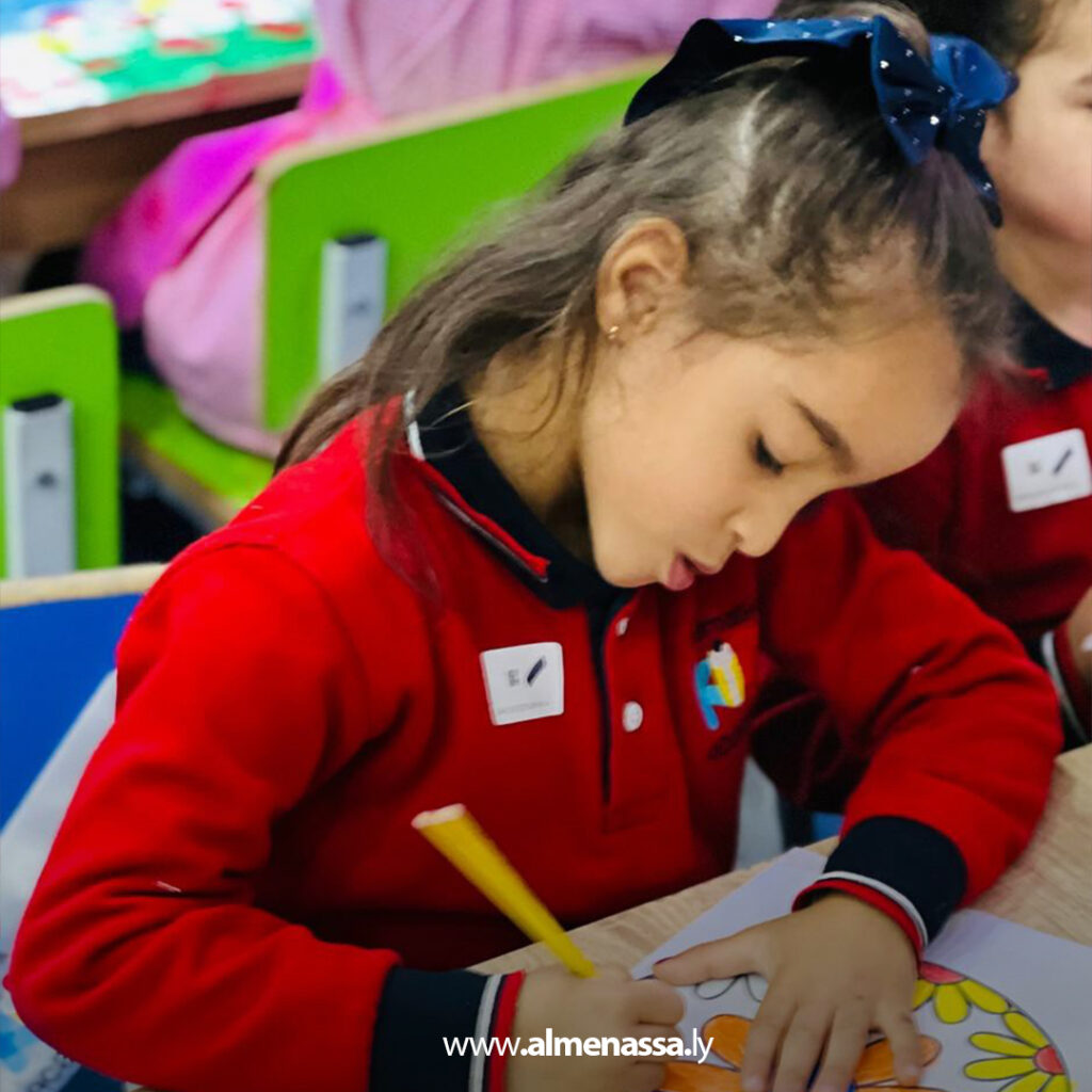 Extra 31.jpg2 31 مراقبة تعليم طرابلس تنظم مسابقة الفنون التشكيلية لرياض الأطفال تحت شعار "طفل يرسم… وطن يزهر"