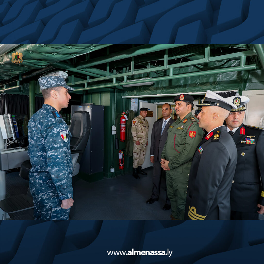 Extra 39.jpg7 39 نائب القائد العام يزور الفرقاطة المصرية "سجم بورسعيد 976" بقاعدة بنغازي البحرية