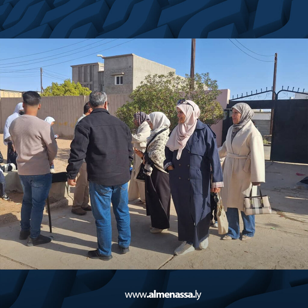 Extra 393 عضوتا المجلس البلدي بالجفرة تتفقدان مدارس هون وودان وسوكنة للاطلاع على سير العام الدراسي