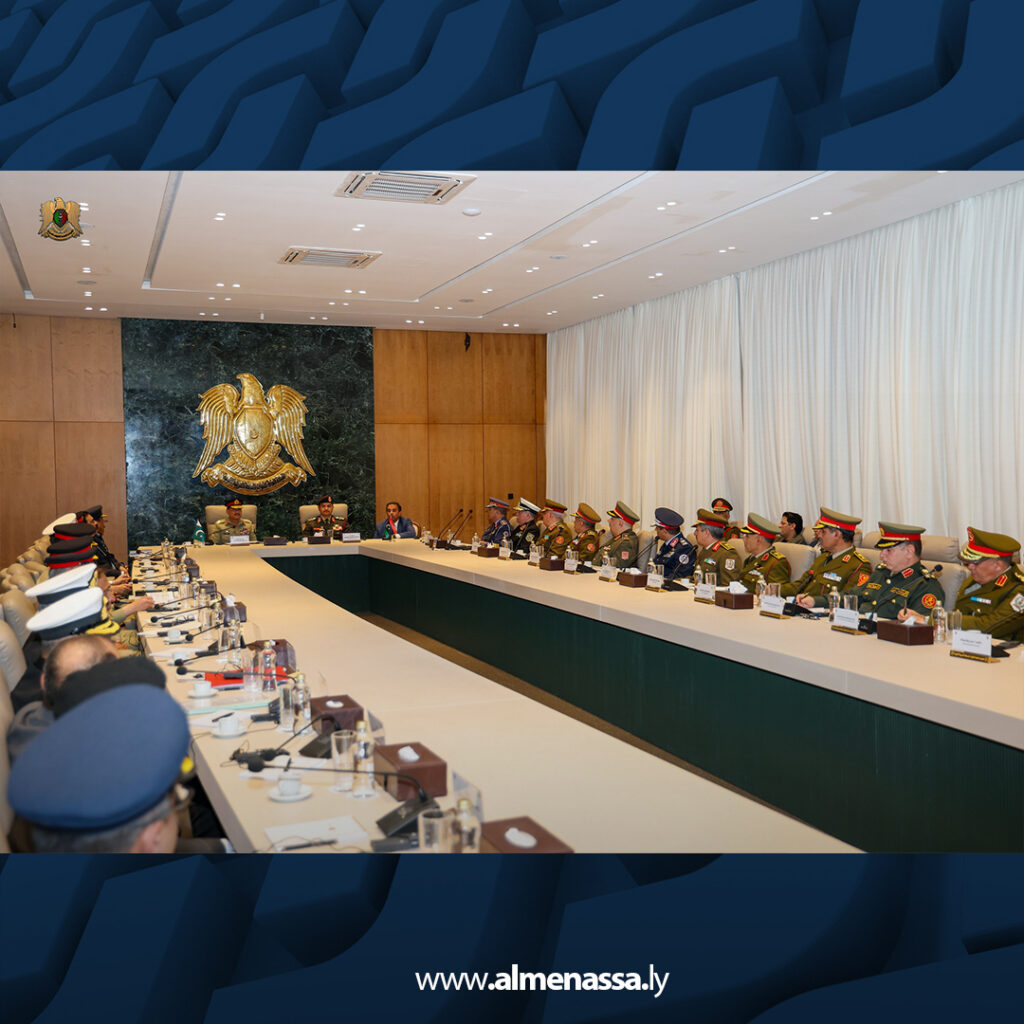 Extra 4.jpg20 4 نائب القائد العام للقوات المسلحة يعقد اجتماعا موسعا مع قائد الجيش الباكستاني