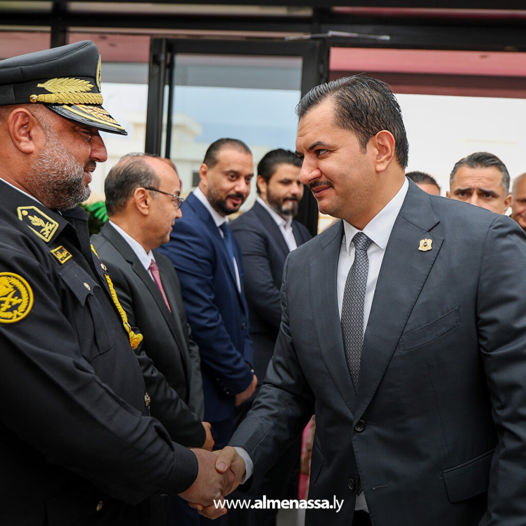 Extra 5.jpg1111 5 نائب القائد العام للقوات المسلحة يشارك في مراسم أداء القسم للمجالس البلدية المنتخبة