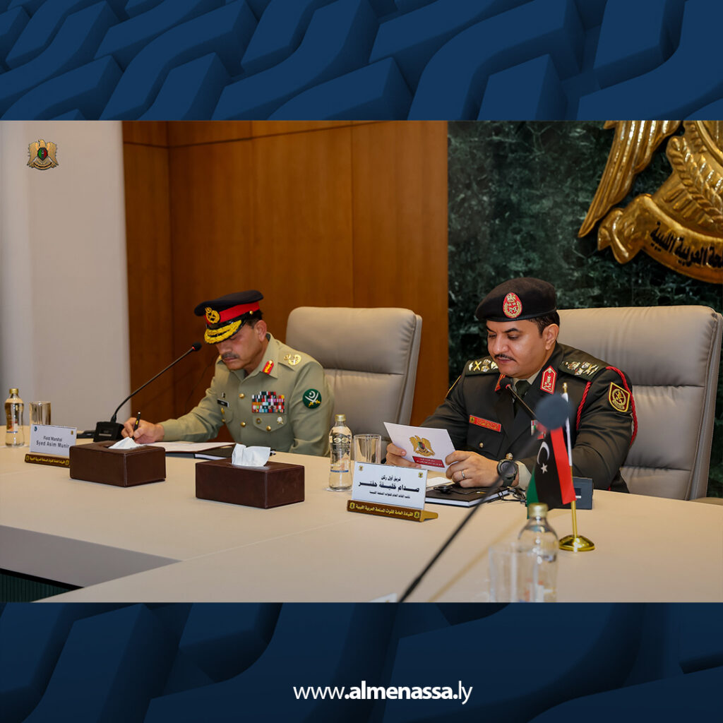 Extra 5.jpg18 5 نائب القائد العام للقوات المسلحة يعقد اجتماعا موسعا مع قائد الجيش الباكستاني