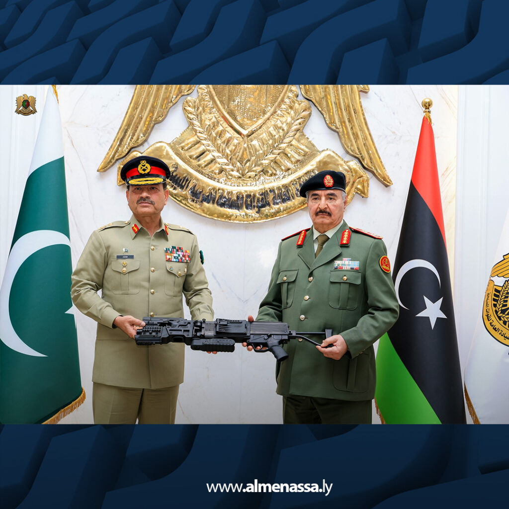 Extra 59.jpg5 59 القائد العام يستقبل قائد الجيش الباكستاني تعزيزا للتعاون العسكري والعلاقات الثنائية