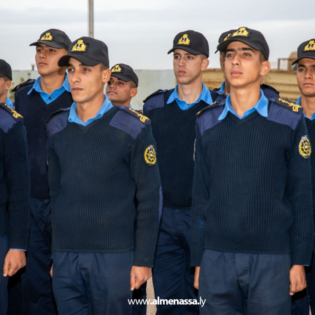 Extra 6.jpg1111111 6 طلبة الكلية البحرية يقومون بزيارة قاعدة بنغازي البحرية ضمن برنامج التدريب العملي