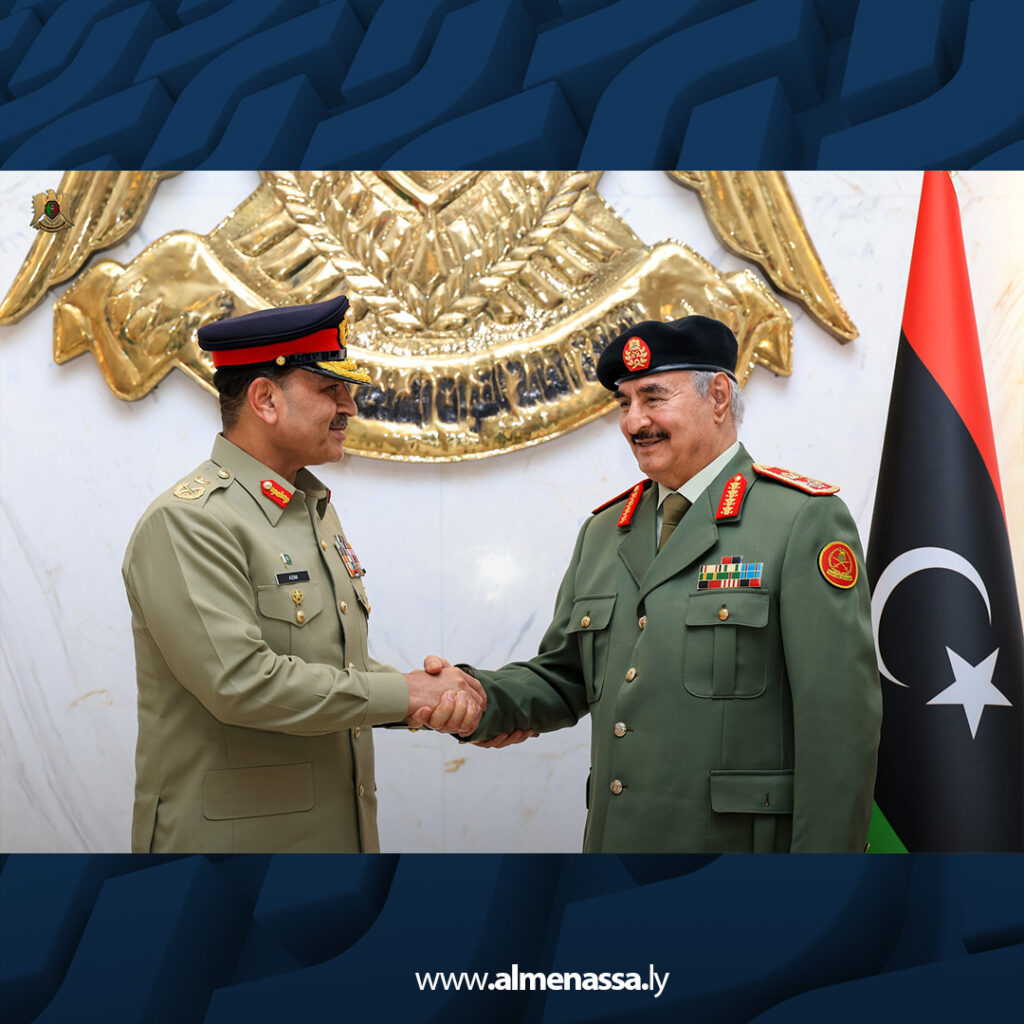 Extra 6.jpg16 6 القائد العام يستقبل قائد الجيش الباكستاني تعزيزا للتعاون العسكري والعلاقات الثنائية