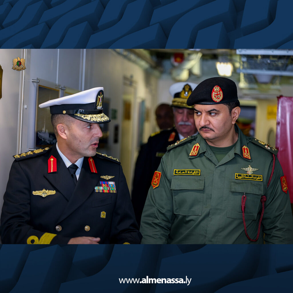 Extra 6.jpg18 6 نائب القائد العام يزور الفرقاطة المصرية "سجم بورسعيد 976" بقاعدة بنغازي البحرية
