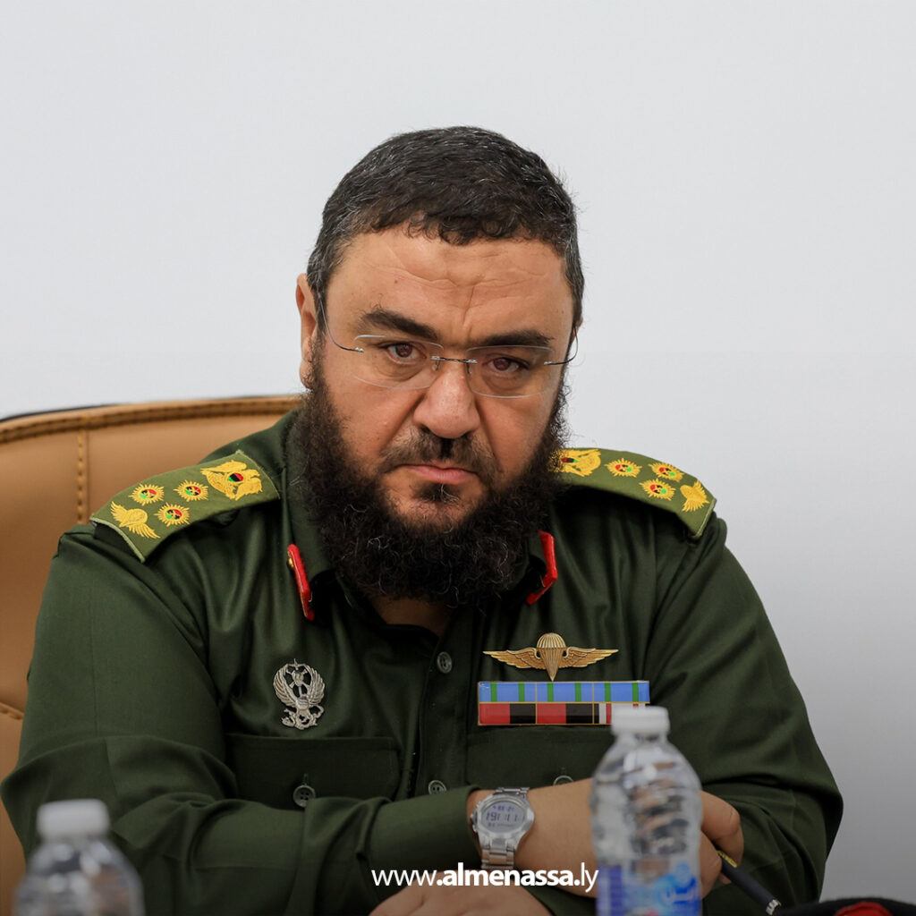 Extra 66.jpg4 66 الملحق العسكري الفرنسي يزور مدينة المشير خليفة حفتر العسكرية ويطلع على تجهيزاتها الحديثة