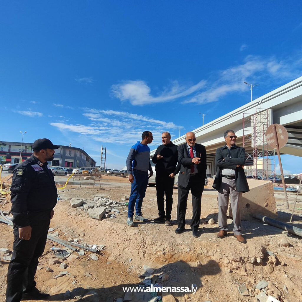Extra 70.jpg1 70 عميد بلدية طبرق يتابع سير العمل في مشروع كوبري الكرامة