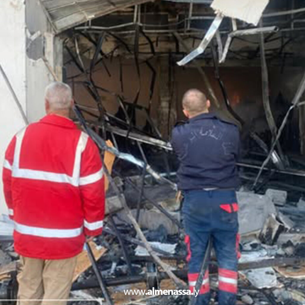 Extra 71.jpg1 71 حريق في شركة عالم الموكيت للسجاد بمصراتة