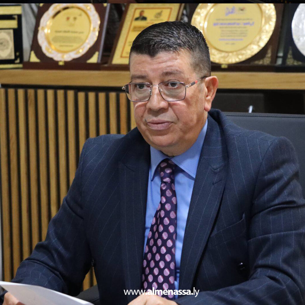 Extra 8.jpg11111 8 رئيس مصلحة أملاك الدولة يناقش مع المرور حل مشكلة مبيت الشاحنات داخل الأحياء السكنية