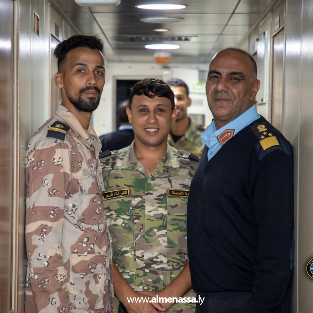 Extra 8.jpg111111 8 طلبة الكلية البحرية يقومون بزيارة قاعدة بنغازي البحرية ضمن برنامج التدريب العملي