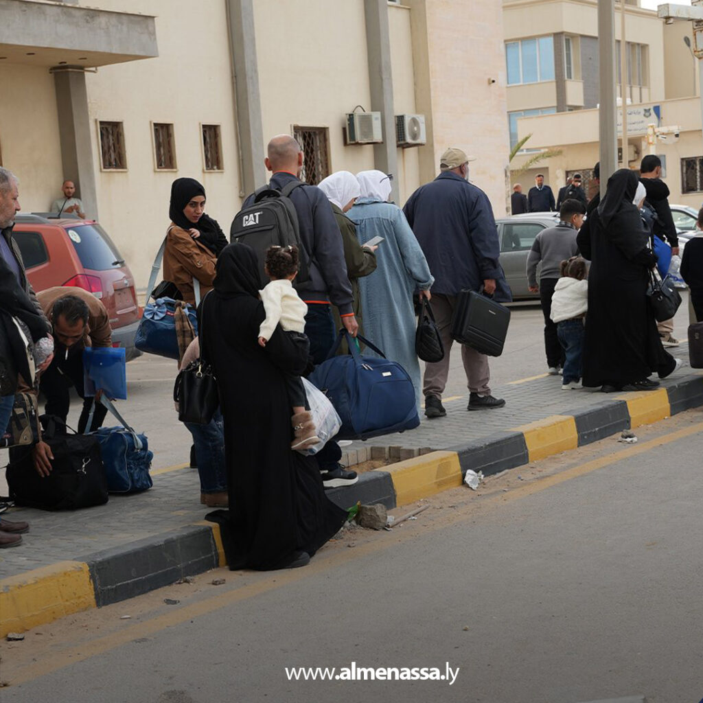 Extra 8.jpg9 8 داخلية الوحدة ترحل مجموعة من المهاجرين السوريين غير النظاميين