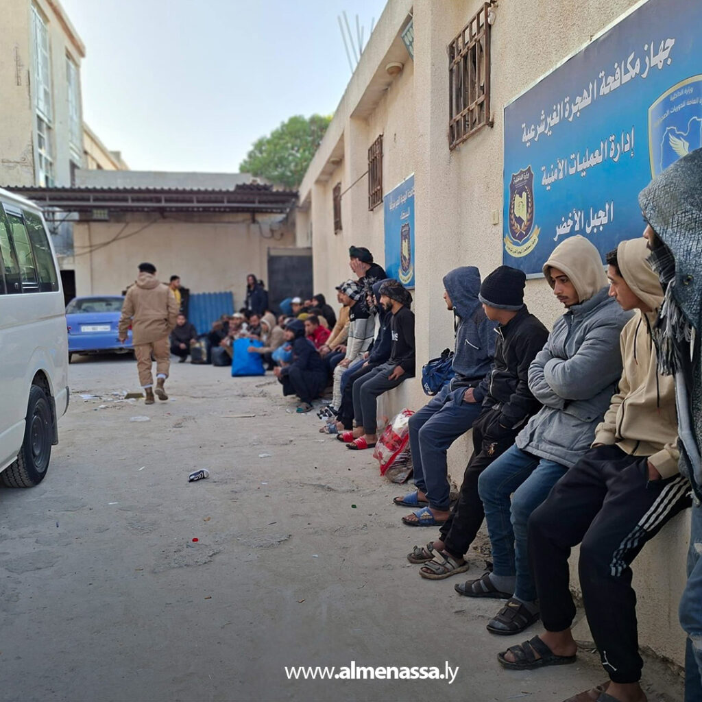 Extra 90.jpg111 90 ترحيل 49 مهاجر مصري عبر منفذ أمساعد ضمن إجراءات تنظيم أوضاع الوافدين