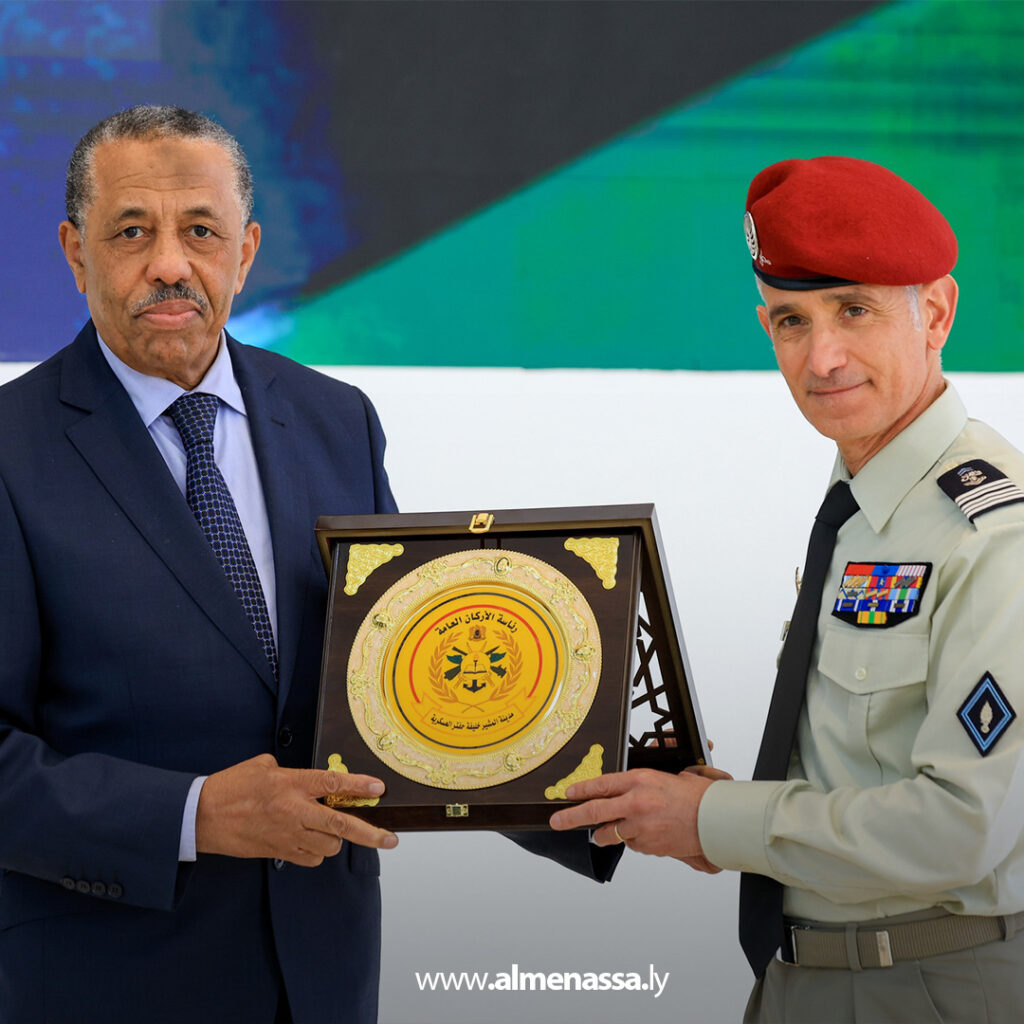 Extra 93.jpg2 93 الملحق العسكري الفرنسي يزور مدينة المشير خليفة حفتر العسكرية ويطلع على تجهيزاتها الحديثة