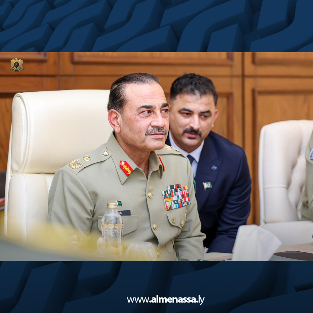 Extra 99.jpg2 99 القائد العام يستقبل قائد الجيش الباكستاني تعزيزا للتعاون العسكري والعلاقات الثنائية