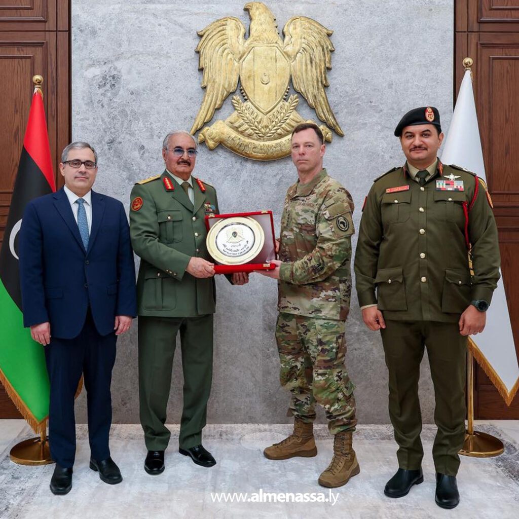 Extra.jpg1111111 القائد العام المشير خليفة حفتر يستقبل قائد القيادة العسكرية الأمريكية في أفريقيا "أفريكوم"