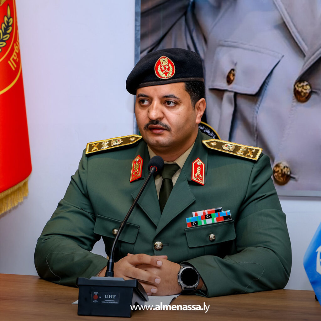 Extra 1.jpg15 1 رئيس الأركان العامة للقوات المسلحة يزور قاعدة بنغازي البحرية لتفقد مرافق القاعدة والاطلاع على سير عملها