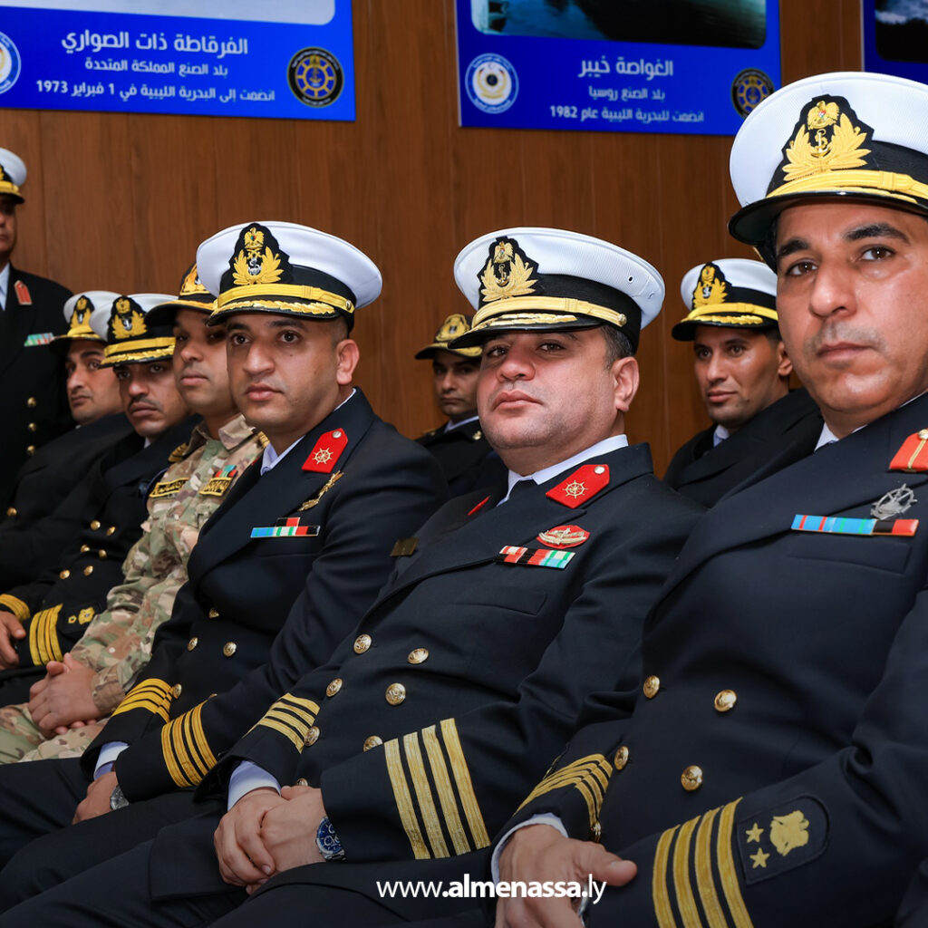 Extra 1.jpg20 1 رئيس الأركان العامة للقوات المسلحة يزور قاعدة بنغازي البحرية لتفقد مرافق القاعدة والاطلاع على سير عملها