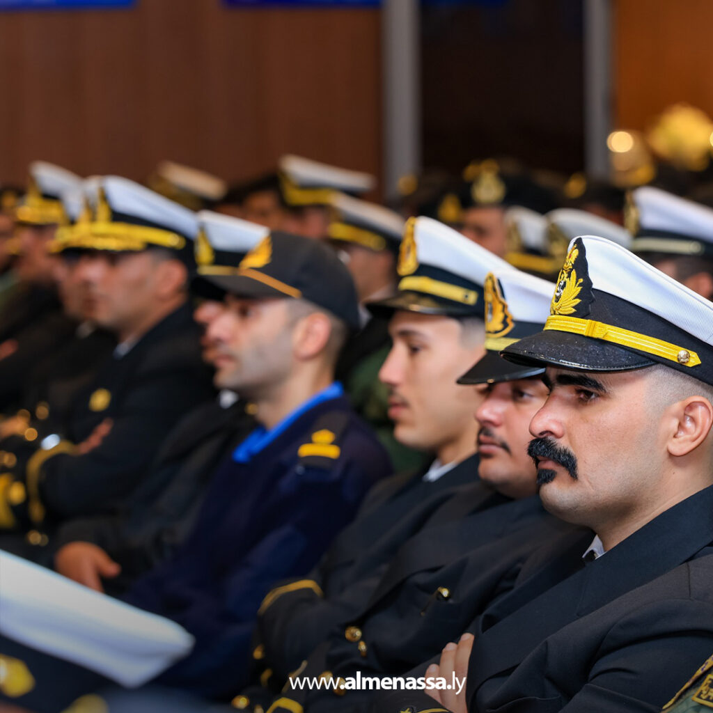 Extra 1.jpg9 1 رئيس الأركان العامة للقوات المسلحة يزور قاعدة بنغازي البحرية لتفقد مرافق القاعدة والاطلاع على سير عملها