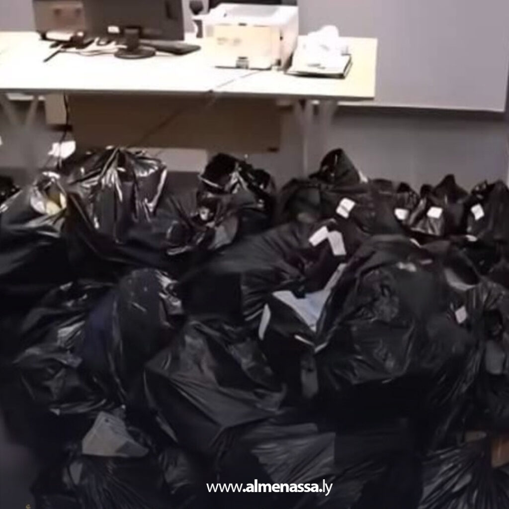 Extra 18.jpg2 18 جهاز مكافحة الجرائم المالية وغسل الأموال يؤكد ضبط حركة النقد دون مصادرة
