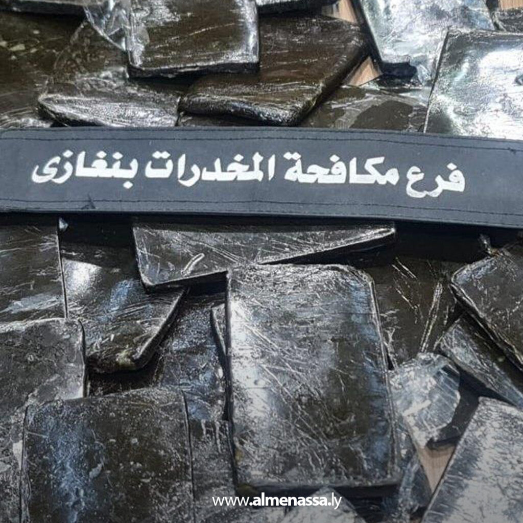 Extra 21.jpg1 21 ضبط متهم بالاتجار في المخدرات وبحوزته مضبوطات تقدر بـ144 ألف دينار