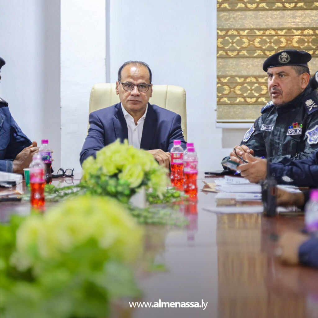 Extra 22 نائب رئيس الحكومة ووزير الدفاع يتفقد المراكز الانتخابية في سبها ضمن مبادرة «معًا من أجل الجنوب»