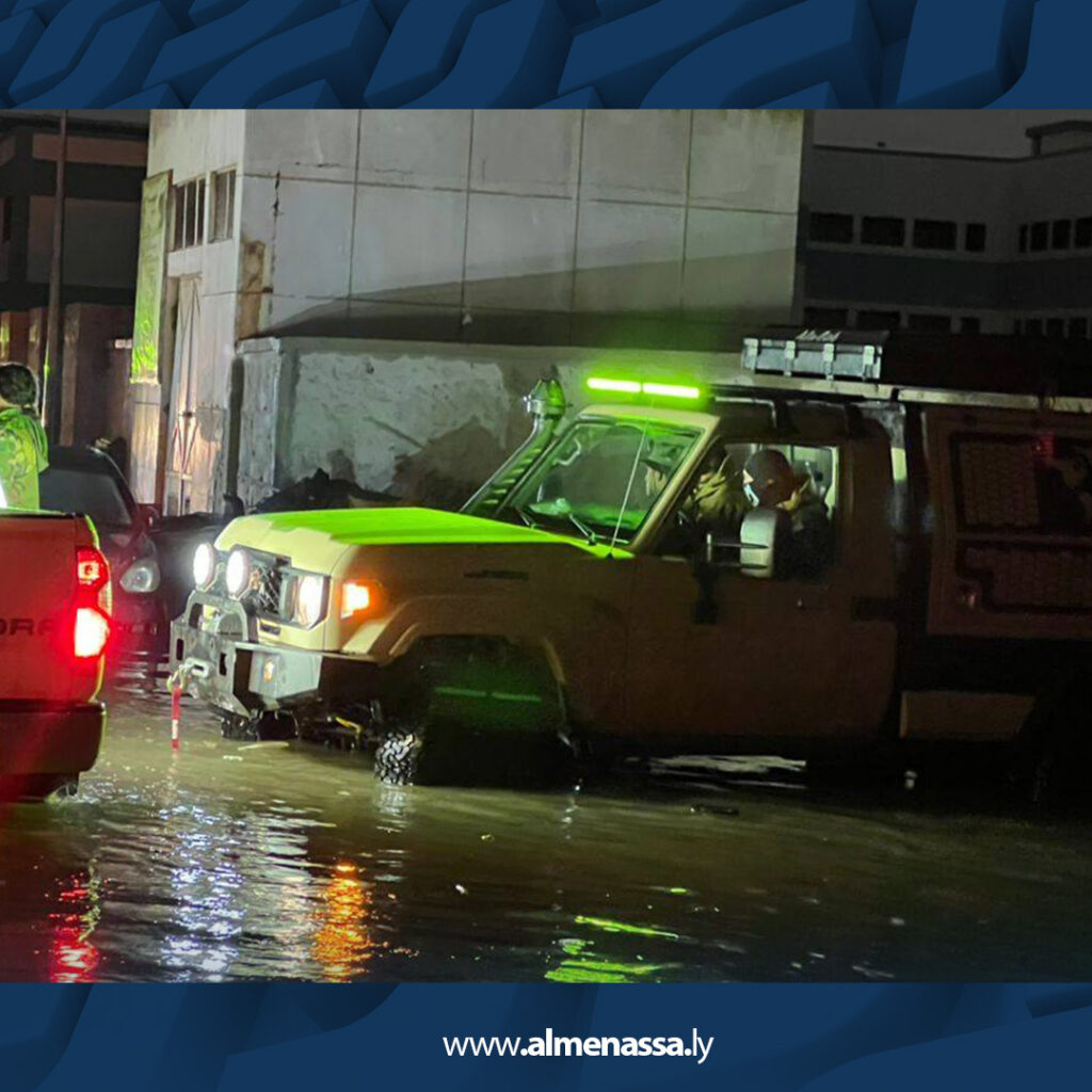 ext.jpg1 الضفادع البشرية بالقوات الخاصة تنفذ عمليات إنقاذ لعائلات محاصرة بمياه الأمطار في بنغازي