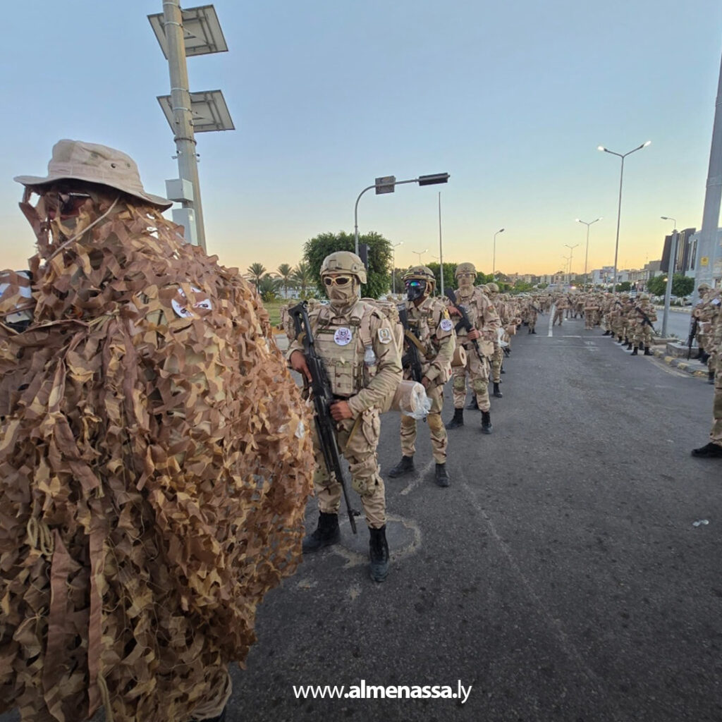 مسير ليلي لمنتسبي لواء القرضابية بسرت ضمن برامج التدريب العسكري 6 extra Recovered 16.jpg7 16