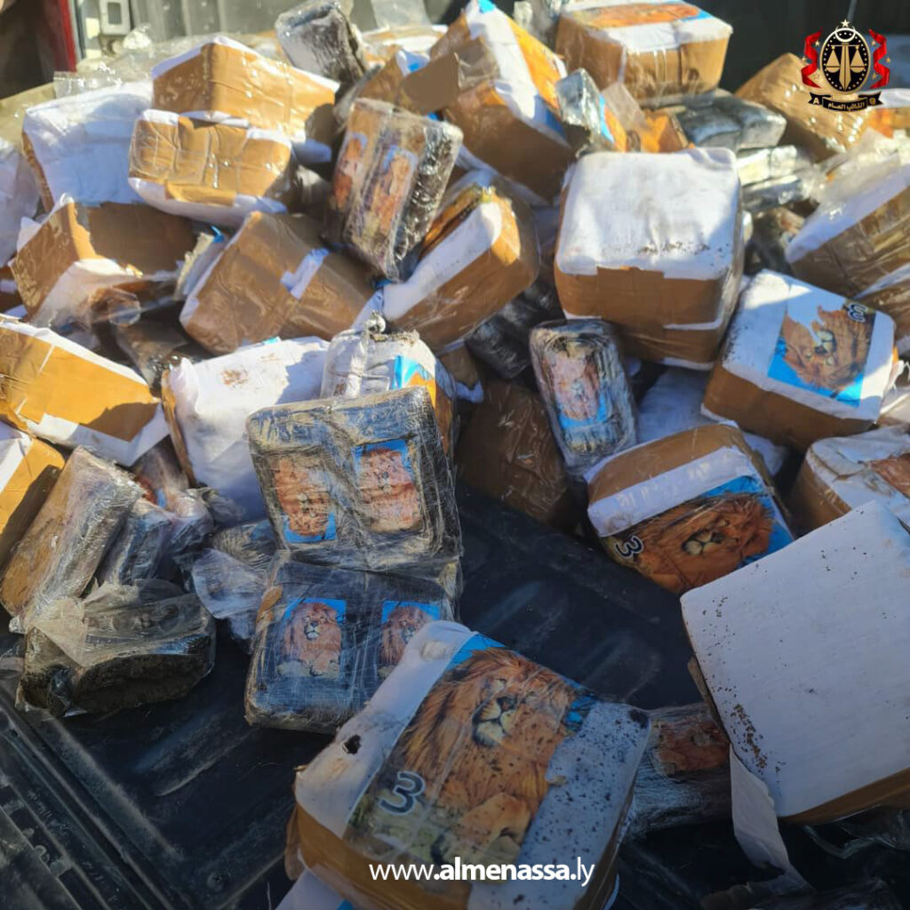 extra Recovered 2.jpg9 2 حبس اثنين من تشكيل عصابي بعد ضبط شحنة ضخمة من الحشيش والكوكايين في طبرق