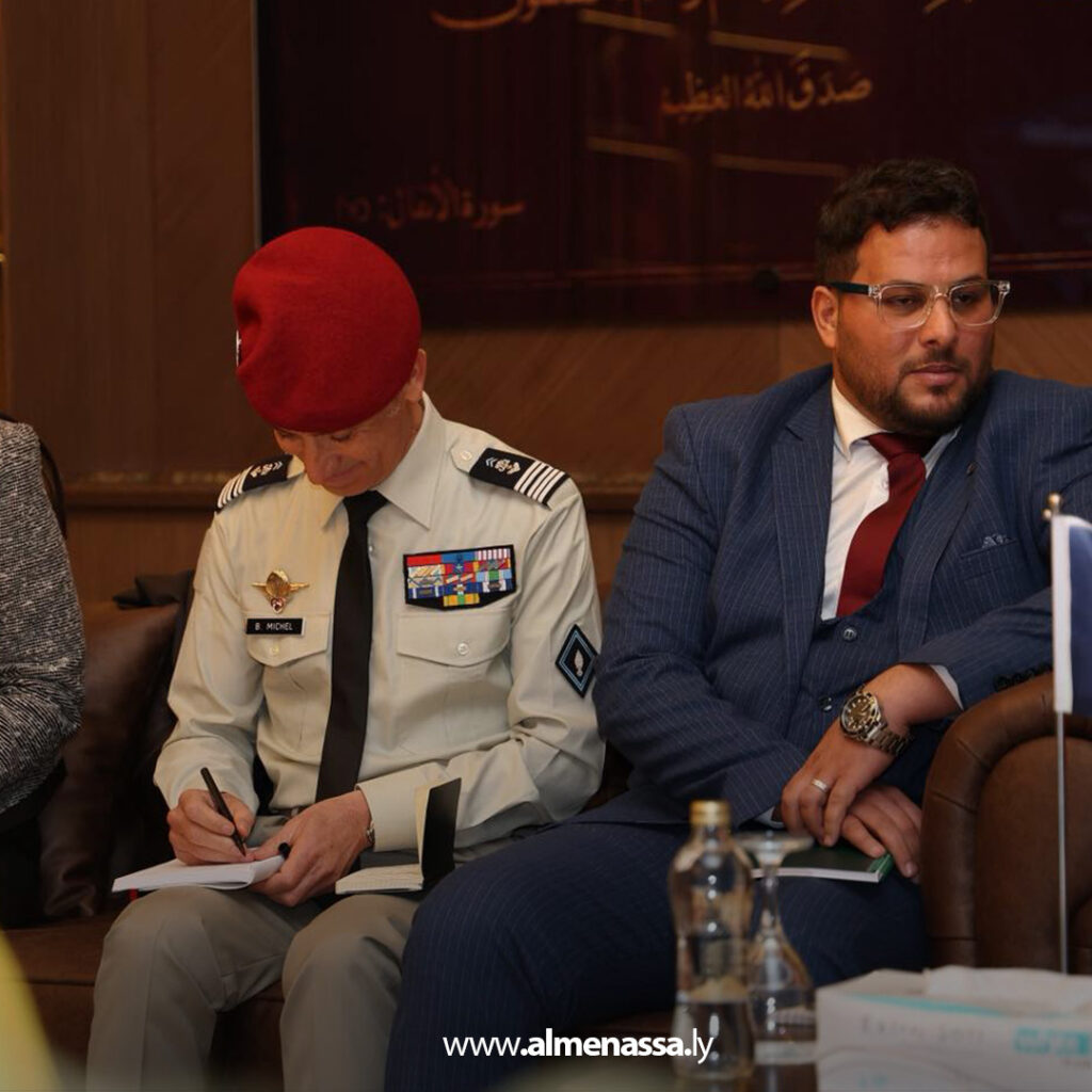 Extra 1.jpg11111111 1 القائد العام للقوات المسلحة يستقبل السفير الفرنسي لبحث تعزيز التعاون الثنائي