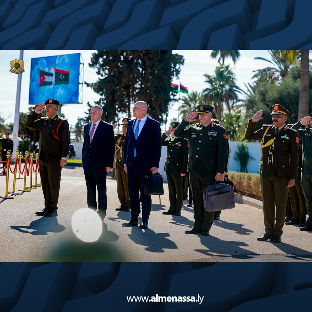 Extra 1.jpg39 1 القائد العام يستقبل وفدا رفيع المستوى من المملكة الأردنية الهاشمية