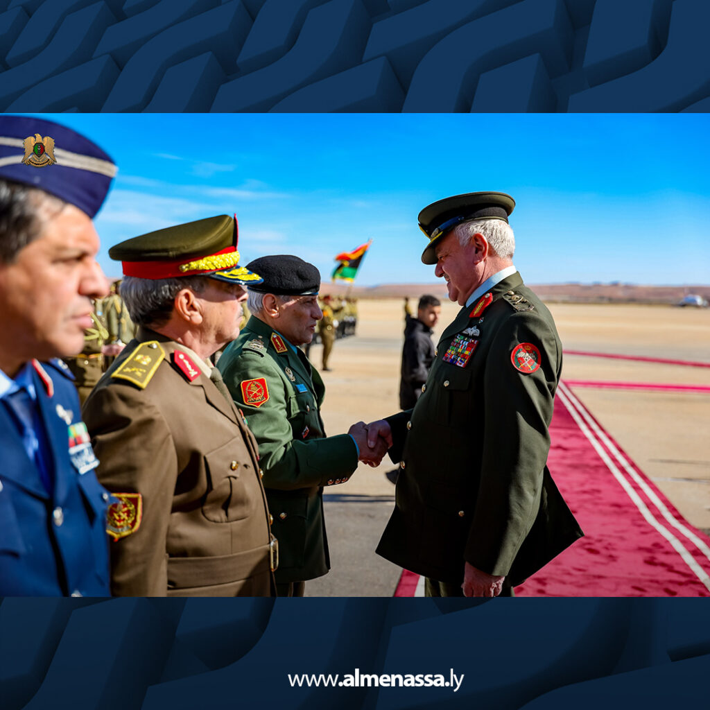 Extra 1.jpg40 1 القائد العام يستقبل وفدا رفيع المستوى من المملكة الأردنية الهاشمية