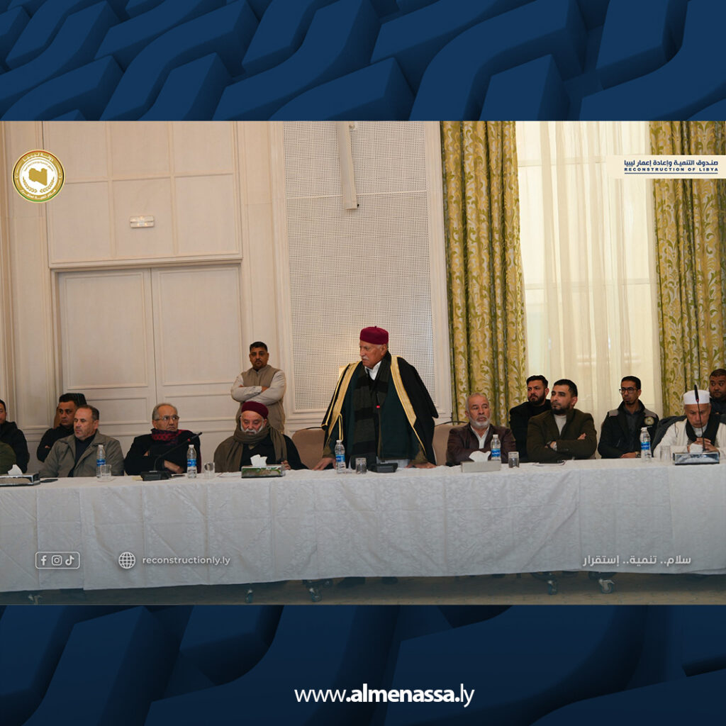 مدير عام صندوق التنمية يبحث مع مشائخ الجبل الأخضر خطط المشاريع والخدمات 4 Extra 10.jpg4 10