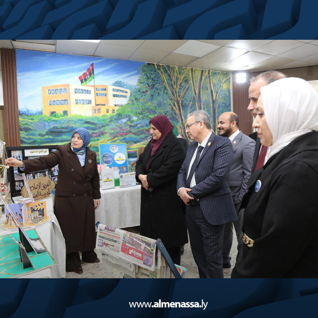 Extra 11.jpg10 11 انطلاق المعرض الأول للإعلام التربوي لمنسقي الإعلام بالمراقبة بطرابلس المركز