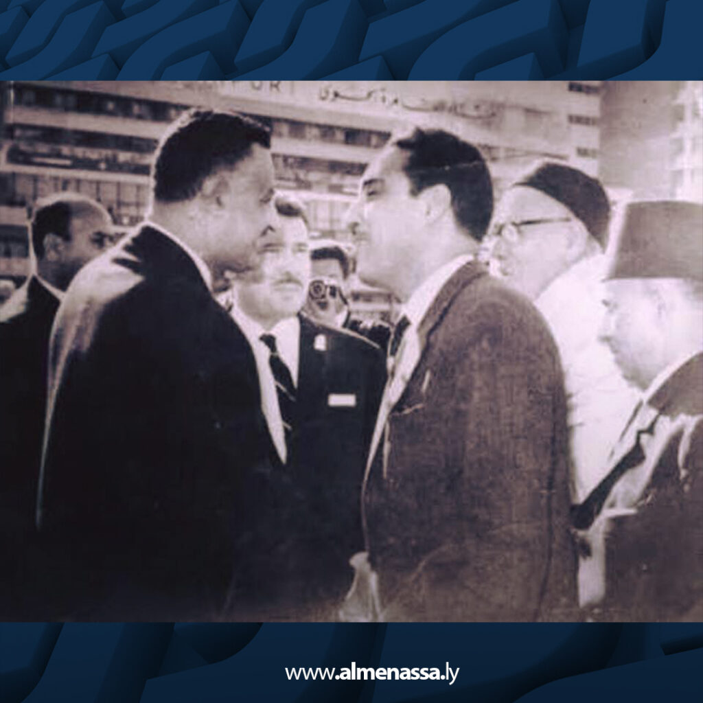 Extra 11.jpg2 11 صاحب الشعر النضالي الراصد الموثق