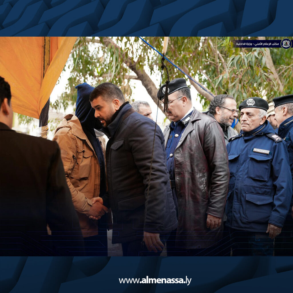 Extra 13.jpg7 13 نائب القائد العام يتكفل بعلاج أسرة متضررة من حريق منزل في البيضاء